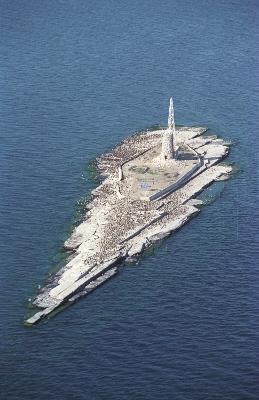 Aerial view of Scotch Bonnet Island Ligthouse; Environment Canada | Environnement Canada