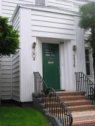 W.H. Faltenhine House, front entrance detail, 2004; Heritage Division, NS Dept. of Tourism, Culture and Heritage, 2004
