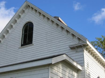 Eave bracketing; Province of PEI, D. MacKinnon, 2005
