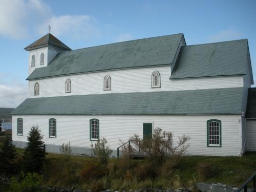View of the right facade of Holy Apostles Roman Catholic Church, Renews, NL.; © HFNL/Andrea O'Brien 2011