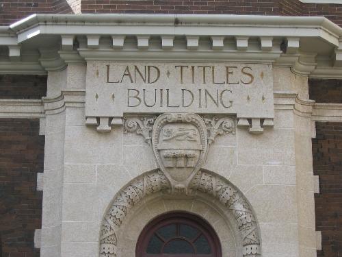 Image of detailed stone work on front façade of building, 2004.; Government of Saskatchewan, Maureen Pedersen, 2004.