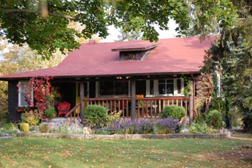 984 Fairview Road; City of Penticton, 2008