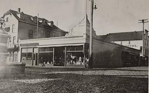 1990 Columbia Avenue; City of Rossland