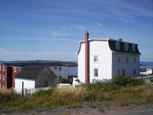 Exterior view of the John Quinton Property, Red Cliffe, NL, showing the post office building to the left and the house to the right, taken September 24, 2006.; HFNL/Dale Jarvis 2006
