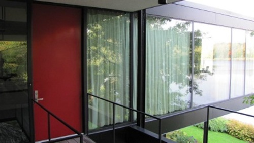 Hart Massey House, view of the principal entrance to the main level.; Christine Boucher, Agence Parcs Canada / Parks Canada Agency, 2017.