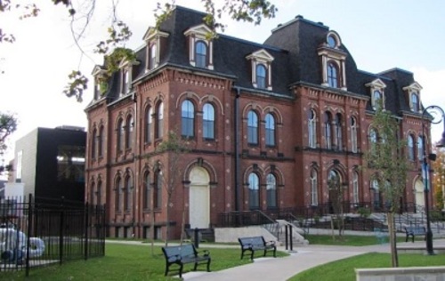 Truro Old Normal College front and east elevation.; Christine Boucher, Agence Parcs Canada / Parks Canada Agency, 2017.