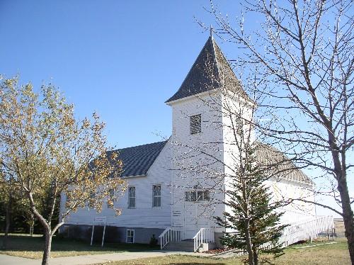 Looking south at the main entrance of the T.C. Douglas Calvary Centre, 2003.; Government of Saskatchewan, James Winkel, 2003.