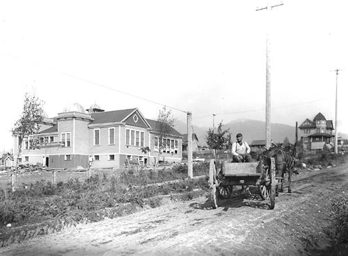 Central School under construction, 1907; North Vancouver Museum and Archives, #3178