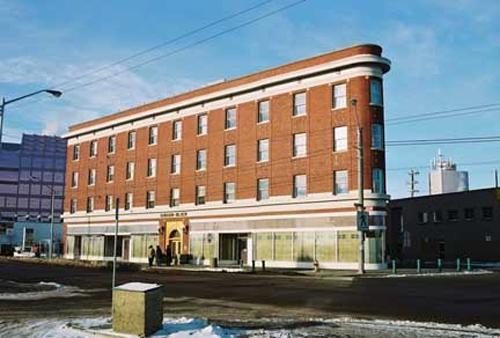 South elevation of the Gibson Block Building looking towards Jasper Avenue (January 2004).; City of Edmonton, 2004
