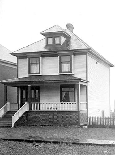 Gladwin Residence, historic photo ; North Vancouver Museum and Archives, #3153
