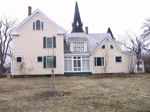 Showing east elevation; MacNaught History Centre and Archives, Donna Williams, 2003