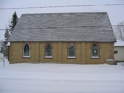 Front exterior view of the Knox Presbyterian Church.; Government of Saskatchewan, Jay Kasperski, 2003.