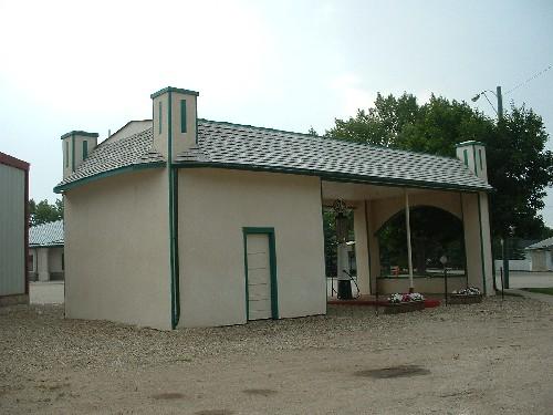 Rear view of B. A. Garage, 2004.; Government of Saskatchewan, Lisa Dale-Burnett, 2004.