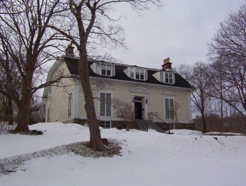 Exterior view of the main facade, 018 Topsail Road, St. John's, NL.  Photo taken February 2005.; Heritage Foundation of Newfoundland and Labrador, 2005