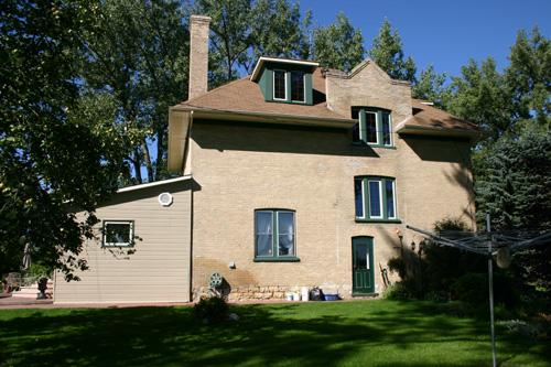View of the east elevation of the Rodmond Roblin House, Carman area, 2004; Historic Resources Branch, Manitoba Culture, Heritage, Tourism and Sport, 2004