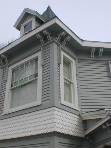 524 St. George Street, Annpolis Royal, window and bracket detail 2005.; Heritage Division, NS Dept. Tourism, Culture and Heritage, 2005