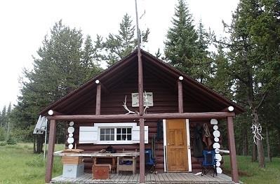 Scotch Camp Cabin exterior view; Steve Malins, Agence Parcs Canada/Parks Canada Agency, 2016