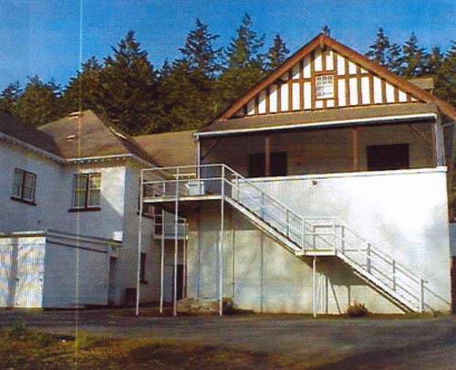 General view of the rear of the Stable / Garage, 2000.; Department of National Defence / Ministère de la Défense nationale, D. Cebula, 2000.