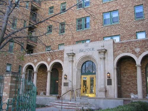 Front courtyard of Balfour Apartments, 2004.; Government of Saskatchewan, Lisa Dale-Burnett, 2004.
