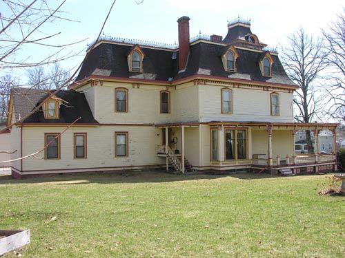 The Clockmaker's Inn, Windsor, side perspective, 2005; Heritage Division, NS Department of Tourism, Culture and Heritage, 2005