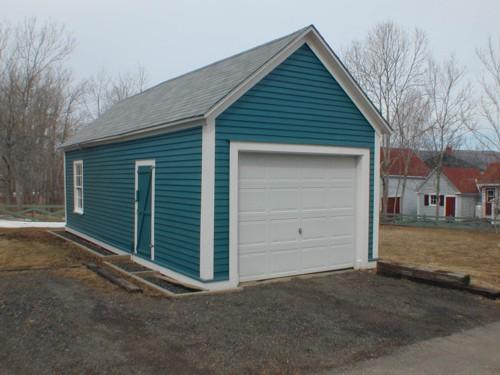 558 St. George Street, Annapolis Royal, south east garage elevation, 2005; Heritage Division, NS Dept. Tourism, Culture and Heritage, 2005