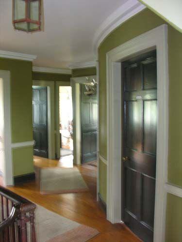 Rounded hallway walls, second storey, Uniack House, Mount Uniacke, 2005.; Heritage Division, NS Dept. of Tourism, Culture and Heritage, 2005.