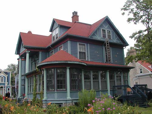 Side elevation, Local Women's Council House, Halifax, 2004.; HRM Planning & Development Services, Heritage Property Program, 2004.								

