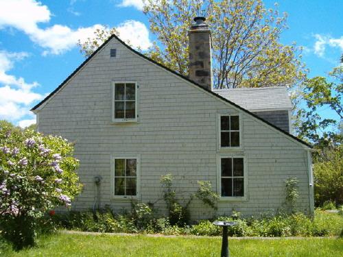 Side elevation, Shakespear House, Shelburne, 2004.; Heritage Division, NS Dept. of Tourism, Culture and Heritage, 2004.