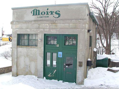 Front elevation, Moirs Ltd. Power House, Bedford, Nova Scotia, 2004.; HRM Planning and Development Services, Heritage Property Program, 2004.