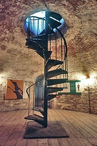General view of the interior of the Prince of Wales Martello Tower, 1977.; Parks Canada Agency / Agence Parcs Canada, T. Grant, 1977.