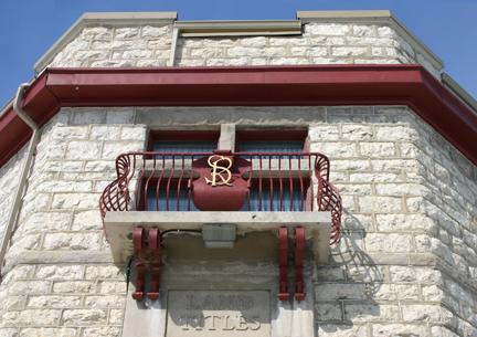 View of the entrance with emphasis on the elevated site that symbolizes the importance of the Stonewall Town Hall, Stonewall 2005; Historic Resources Branch, Manitoba Culture, Heritage & Tourism 2005