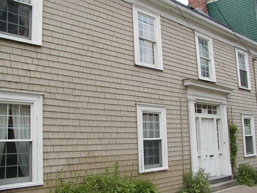 Front elevation including main entrance, Bollard House, Halifax, 2005.; Heritage Division, NS Dept. of Tourism, Culture and Heritage, 2005.