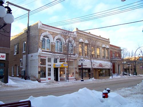 View of the Laplont Block looking west down Rosser Avenue, Brandon, 2004.; Historic Resources Branch, Manitoba Culture, Heritage & Tourism, 2005