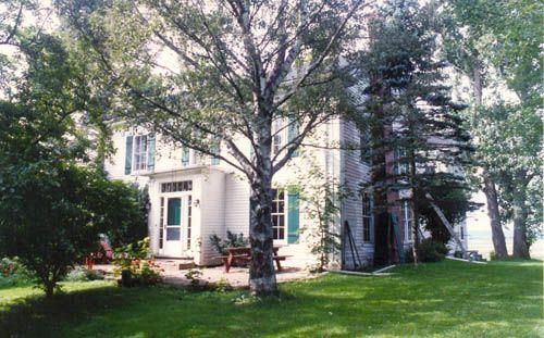 Front perspective of house GowanBrae, Grand Pre, 1988; Heritage Division, Nova Scotia Department of Tourism, Culture and Heritage, 1988