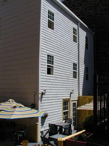 Rear elevation, P. Martin Liquors, Halifax, Nova Scotia, 2005.; HRM Planning and Development Services, Heritage Property Program, 2005.