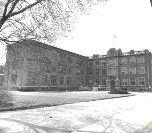 Front elevation of the Former Dominion Archives (now the National War Museum), constructed between 1904 and 1905.; (NAC, C-15204).