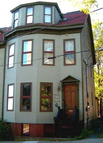 Front elevation, William Fraser House, Halifax, Nova Scotia, 2005.; Heritage Division, NS Dept. of Tourism, Culture and Heritage, 2005.