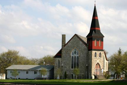 View to the main elevation of the St. Paul's United Church, Boissevain, 2005; Historic Resource Branch, Manitoba Culture, Heritage & Tourism 2005