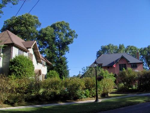 Showing proximity of both 1915 houses; City of Charlottetown, Natalie Munn, 2005