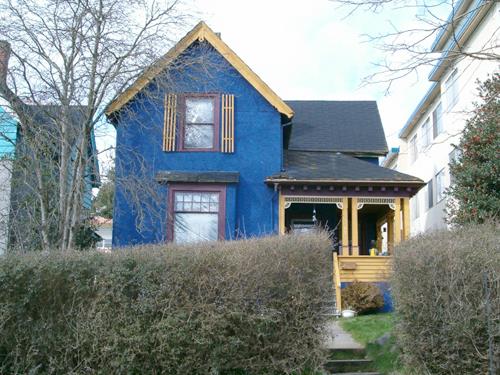 Exterior view of Maria Keary Cottage 1, 2004, prior to amalgamation with 307 Carnarvon Street; City of New Westminster, 2004