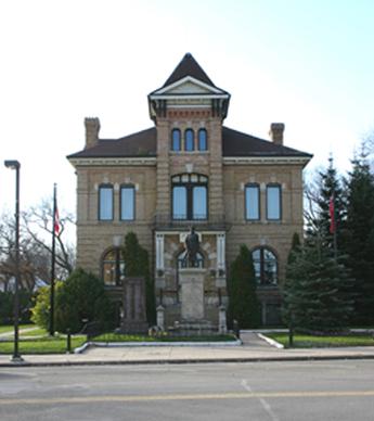 View of main elevation, of the Beautiful Plains County Court Building, Neepawa, 2005; Historic Resources Branch, Manitoba Culture, Heritage & Tourism 2005