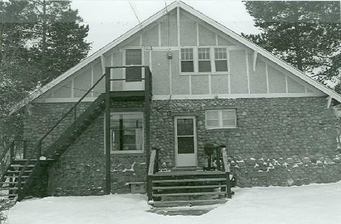 General view of the Jackman Residence, showing the gable roof, 1988.; Jasper National Park of Canada / Parc national du Canada Jasper, Zd Gregor, 1988.