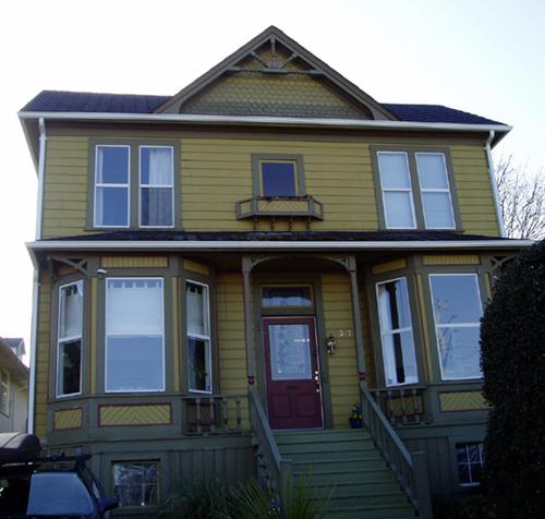 Exterior view of Ledingham Residence, 2005; City of Nanaimo, Christine Meutzner, 2005