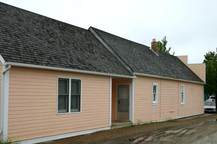 Side view of the Crystal City Courier Building, Crystal City, 2005; Historic Resources Branch, Manitoba Culture, Heritage, Tourism and Sport, 2005