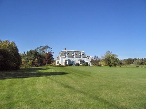 Showing south west elevation; City of Charlottetown, Natalie Munn, 2005