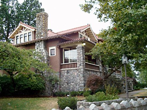 Exterior view of Glenedward; City of Burnaby, 2004
