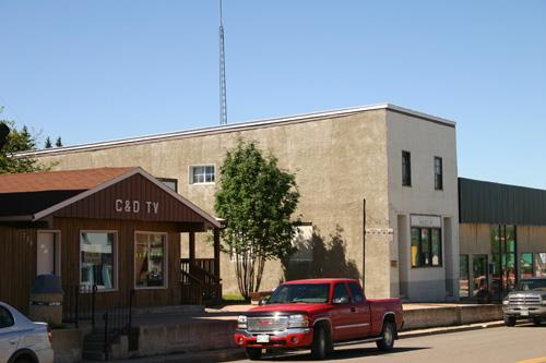 Contextual view, from the northeast, of the Union Bank Building, Birtle, 2005; Historic Resources Branch, Manitoba Culture, Heritage & Tourism, 2005