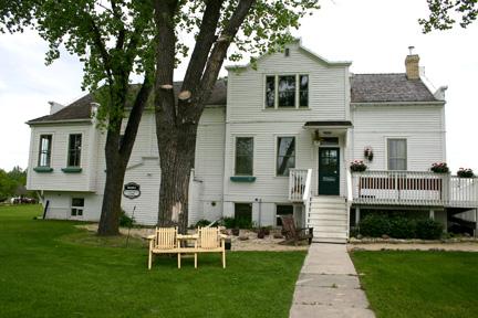 View of the front elevation of the Grey Nuns' Convent, St. Francois Xavier, 2005; Historic Resources Branch, Manitoba Culture, Heritage, Tourism and Sport, 2005