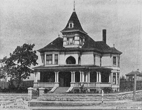 Exterior view of the Rossland Apartments, 1903; City of Victoria Archives: CVA PR88-617