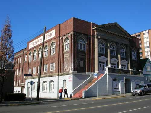 Exterior view of the First Baptist Church; City of Victoria, Berdine J. Jonker, 2005.